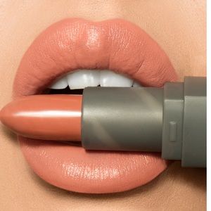 KAB cosmetics lip kit